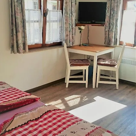 בית הארחה Ins Fischernetz