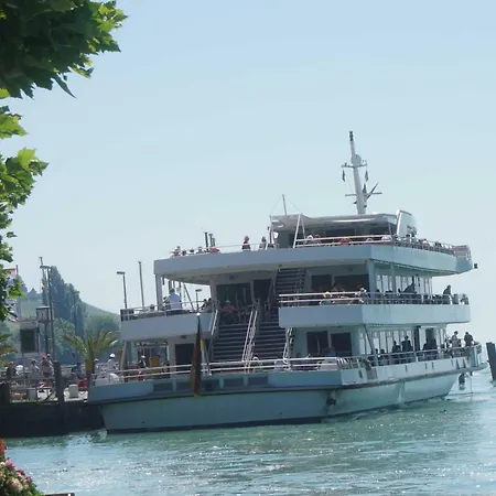 Ins Fischernetz בית הארחה 3*